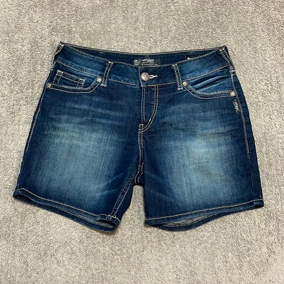 EC Silver Suki Super Stretch Bermuda Short - Size 31 - Picture 1 of 6